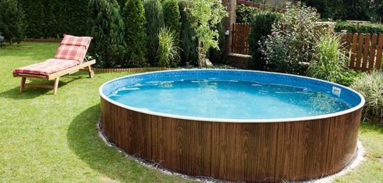pool cleaning service